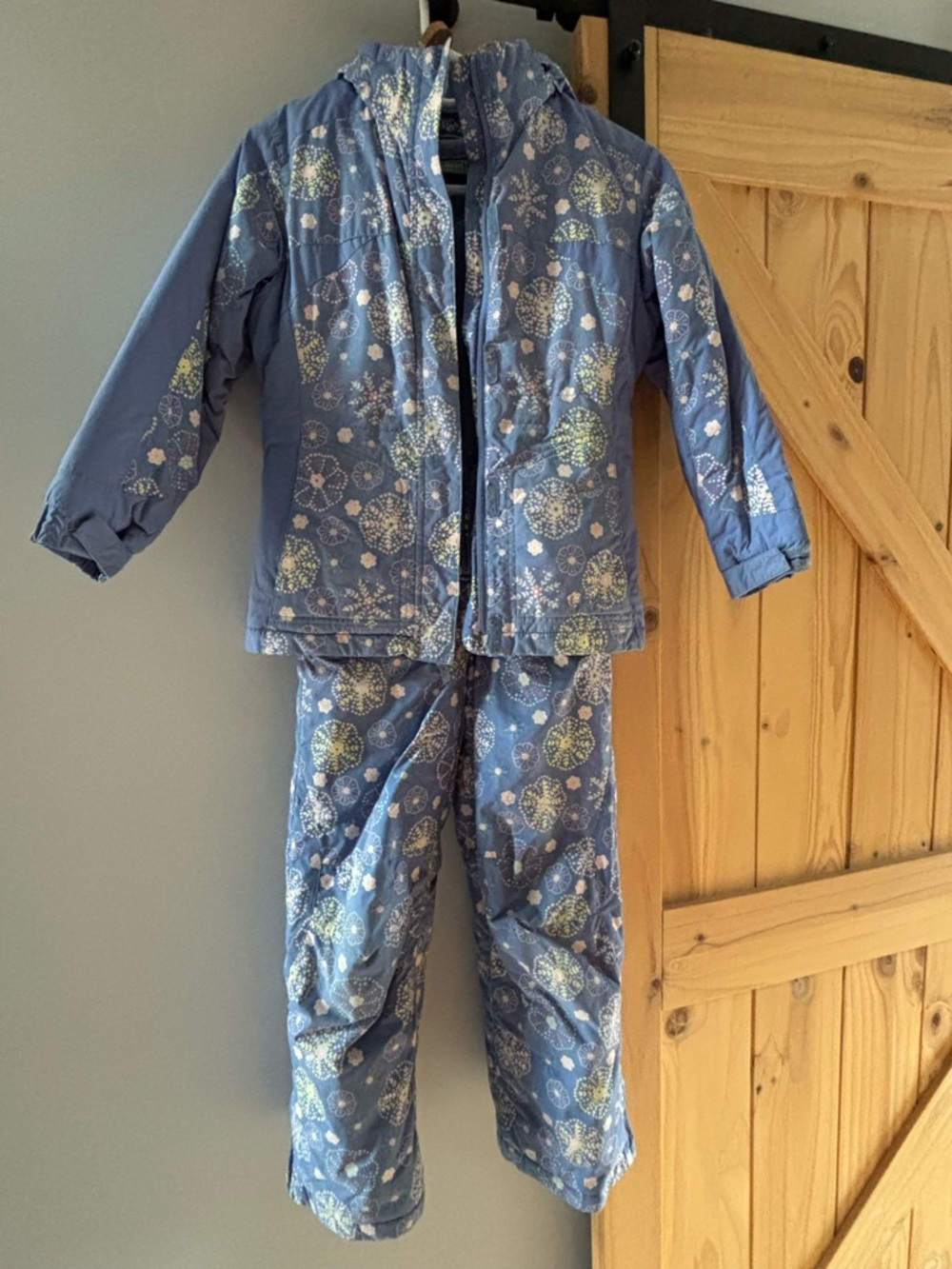 L.L. Bean Blue Floral Kids Pajama Set with Hood